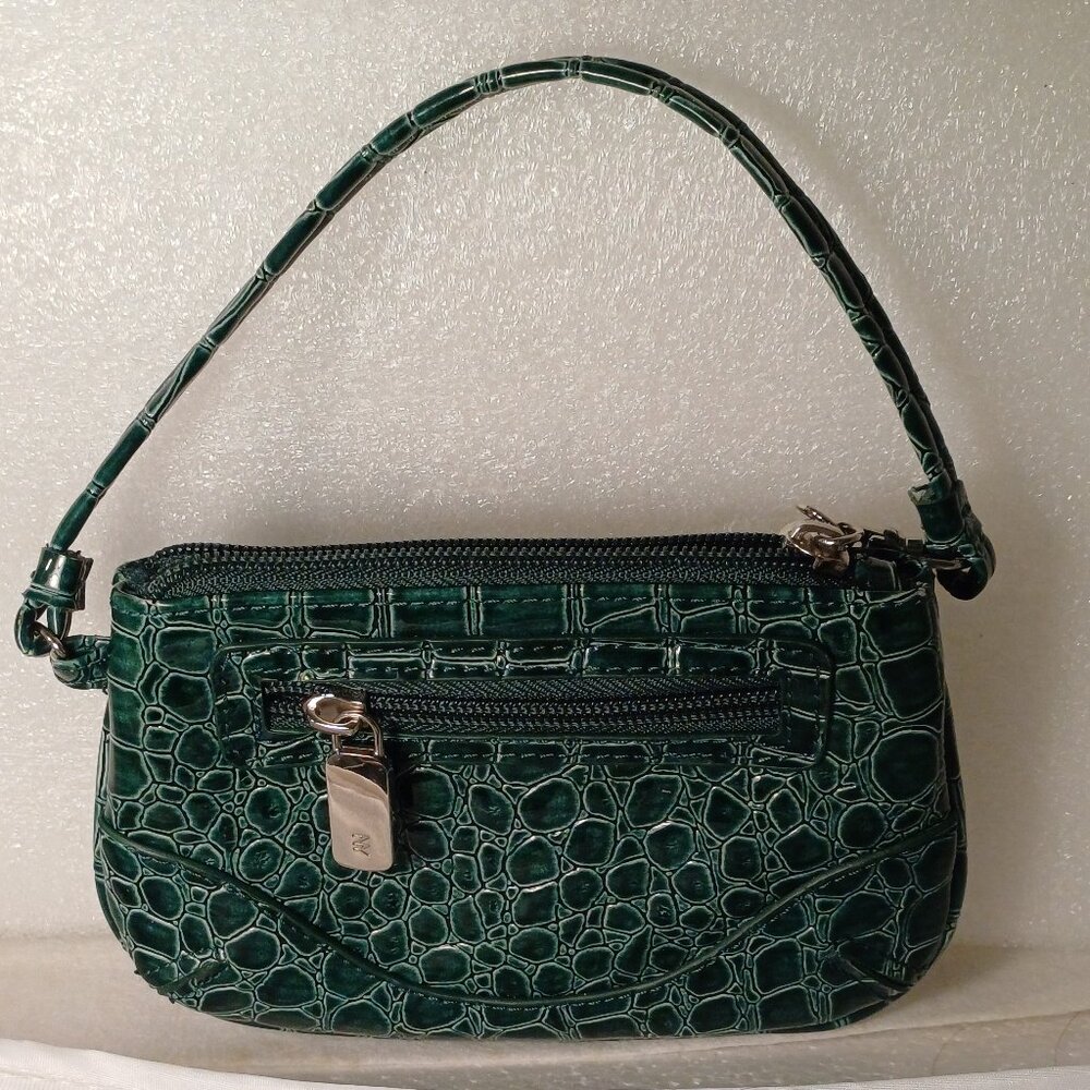 NWOT New York & Company Gatory Green Wristlet Handbag